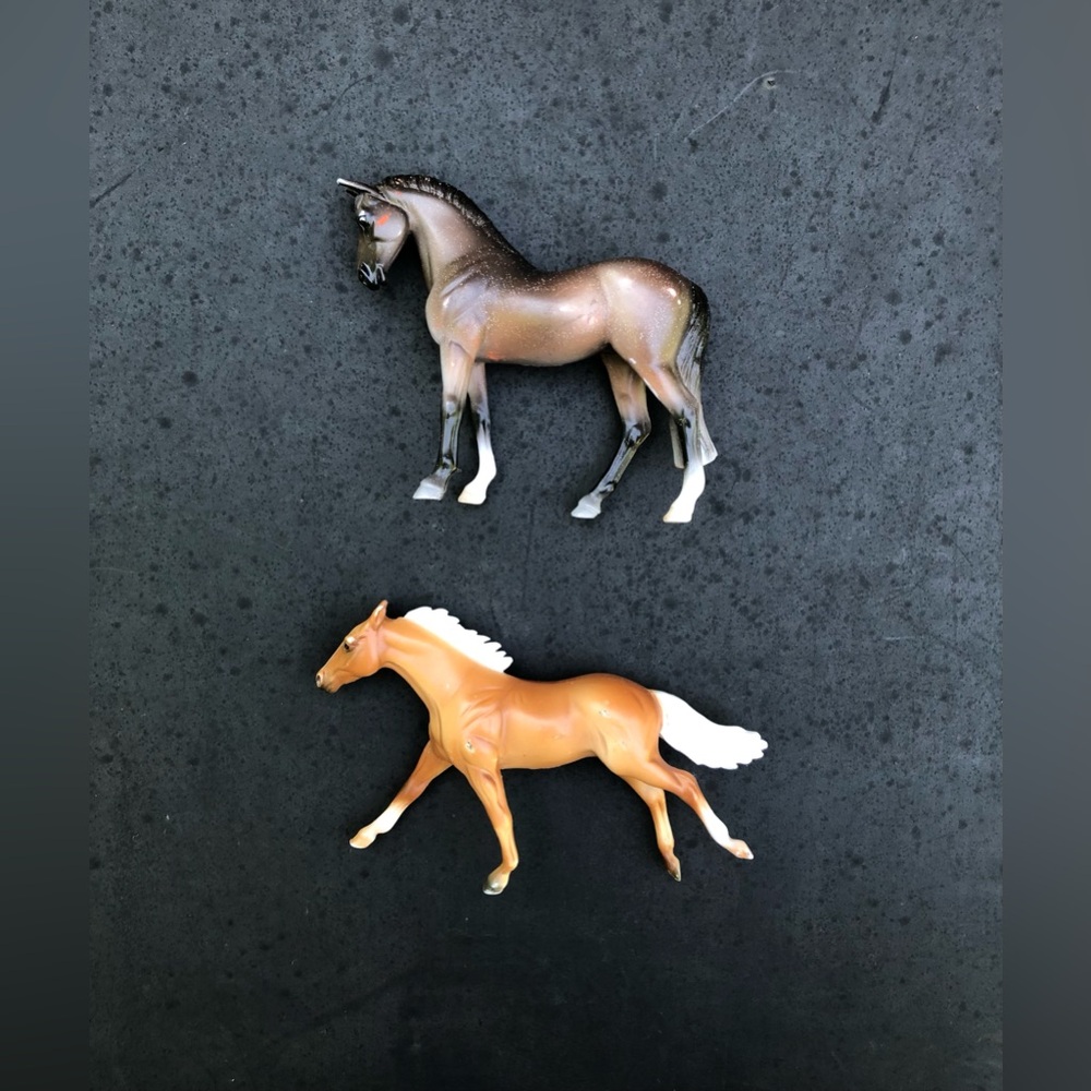 2 Breyer Stablemates